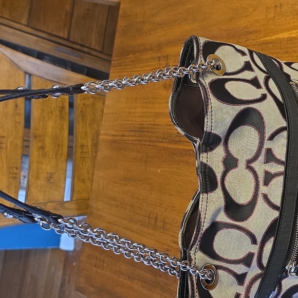 Coach Poppy Metallic Signature Slim Tote. - Picture 14 of 16